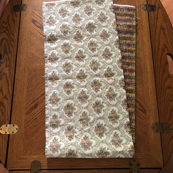 Vintage Tapestry Table Runner ~ REVERSIBLE! - Picture 9 of 13
